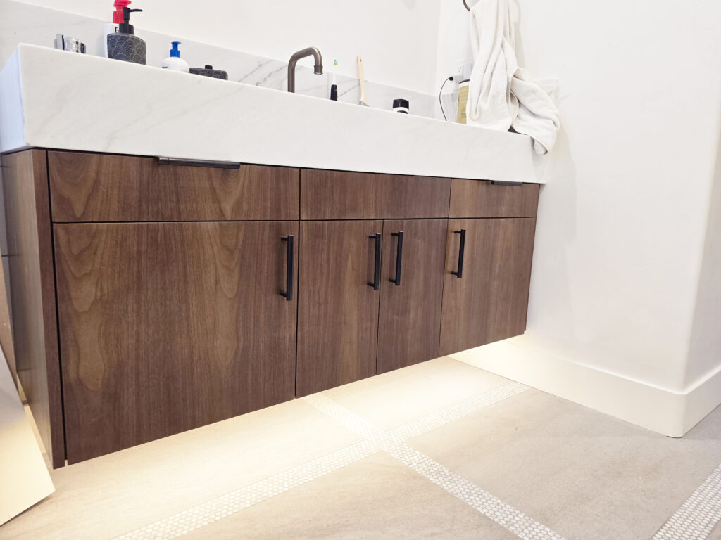 Luxury master bathroom with custom cabinetry by Caliber Woodcraft, Van de Sande project