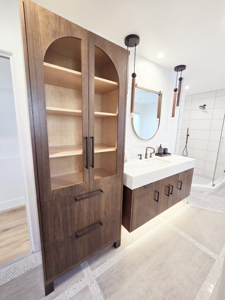 Modern bathroom design with custom cabinets by Caliber Woodcraft, Lake Forest, CA